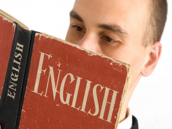 Tại sao nên học Tiếng Anh bằng đọc sách văn học?